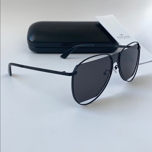 McQueen Unisex Sunglasses MQ0196S 001 Black Smoke - Picture 2 of 7